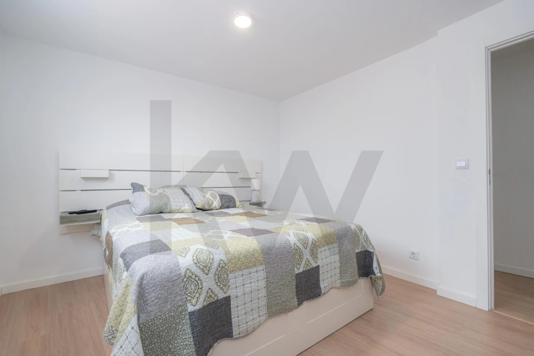 Moradia T5 para Venda em Almalagues Foto 18