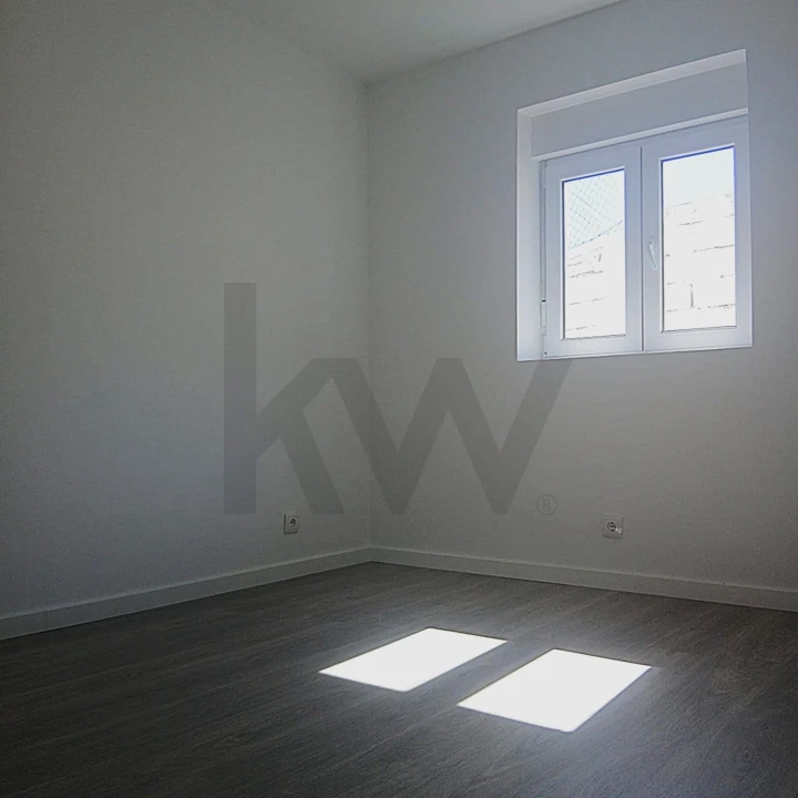 Moradia T5 para Venda em Almalagues Foto 36