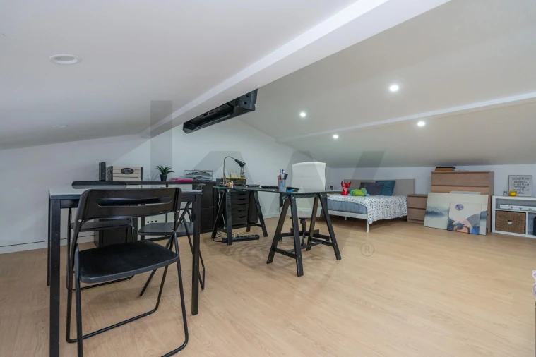 Moradia T5 para Venda em Almalagues Foto 12