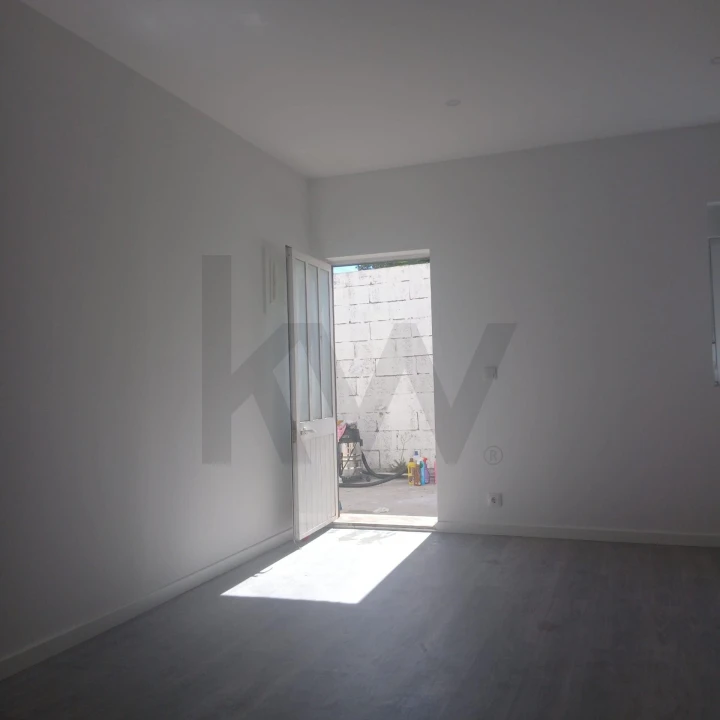 Moradia T5 para Venda em Almalagues Foto 32