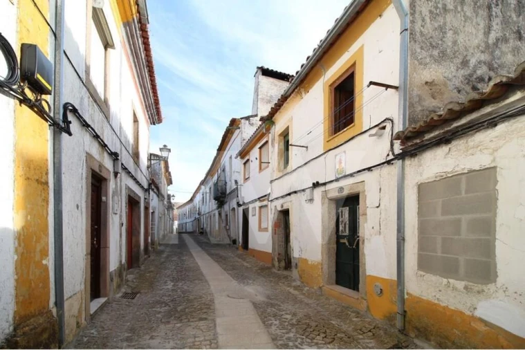 Moradia T2 para Venda em Espírito Santo, Nossa Senhora da Graça e São Simão Foto 5