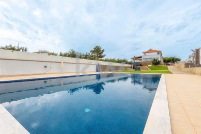 Moradia T2 para Venda em Albufeira e Olhos de Água