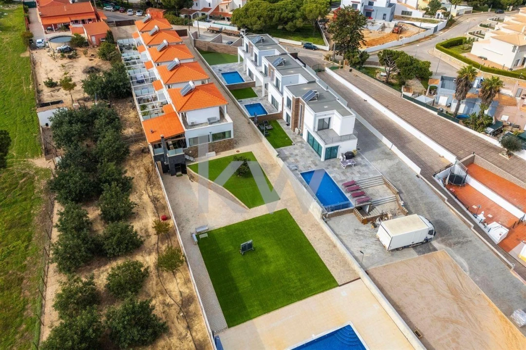 Moradia T2 para Venda em Albufeira e Olhos de Água Foto 82
