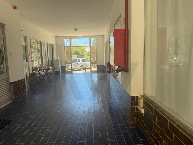 Loja para Venda em Portimão Foto 11