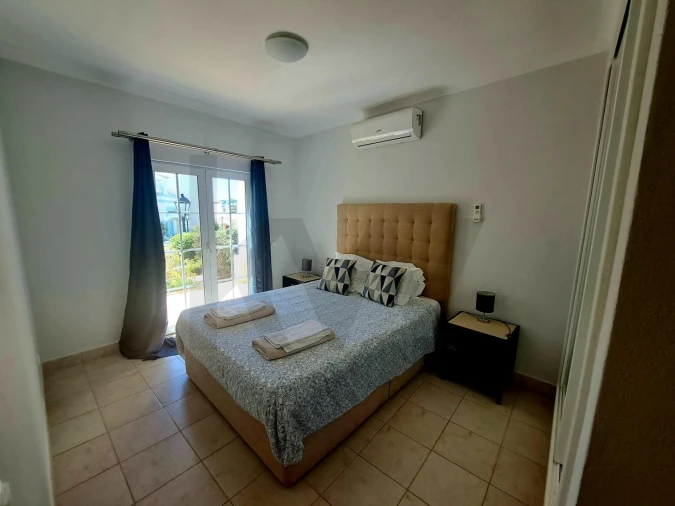 Prédio para Venda em Budens Foto 6