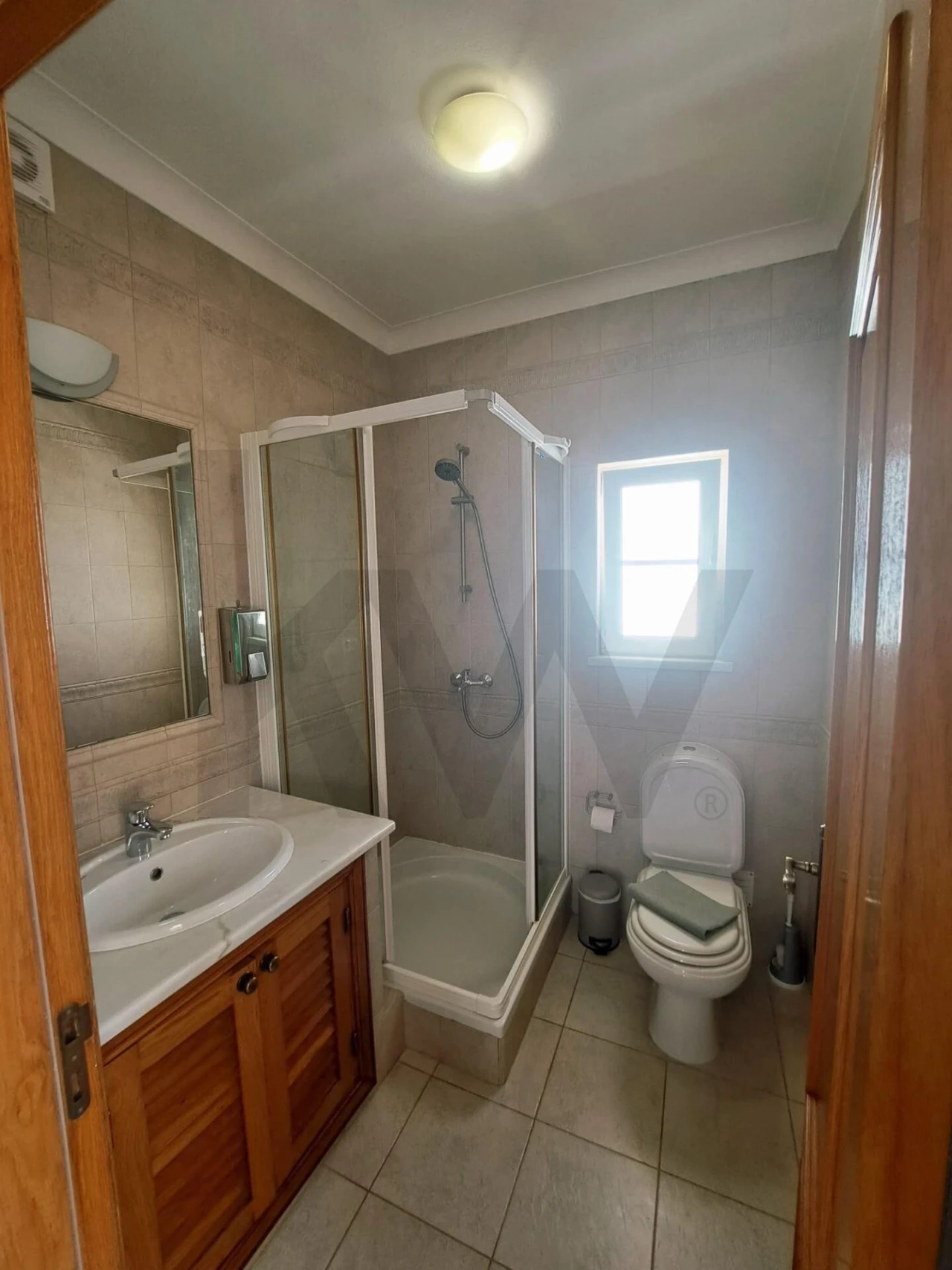 Prédio para Venda em Budens Foto 10