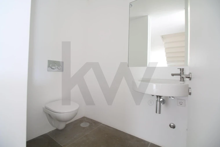 Moradia T4 para Venda em Vau Foto 30