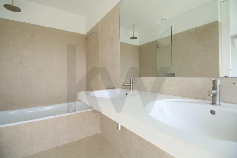 Moradia T4 para Venda em Vau Foto 43