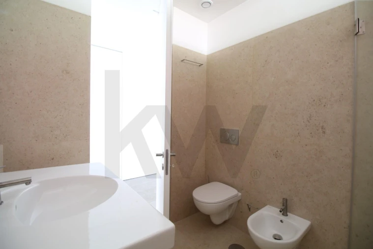 Moradia T4 para Venda em Vau Foto 44