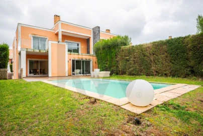 Moradia T5 para Venda em Alcabideche