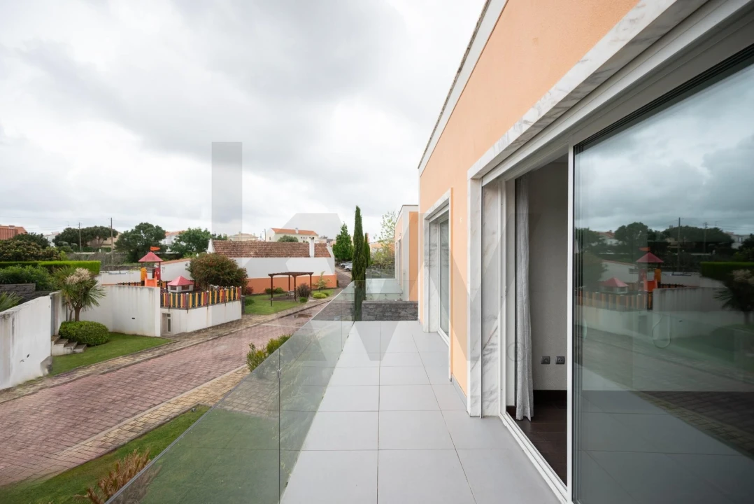 Moradia T5 para Venda em Alcabideche Foto 41
