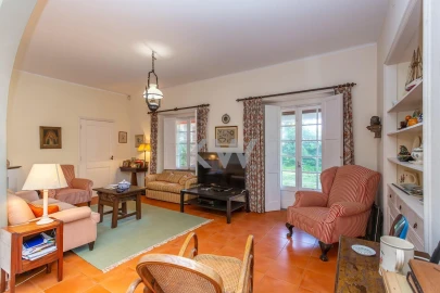 Moradia T8 para Venda em Cascais e Estoril