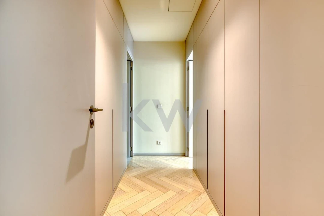 Apartamento T1 para Venda em Santo António Foto 10