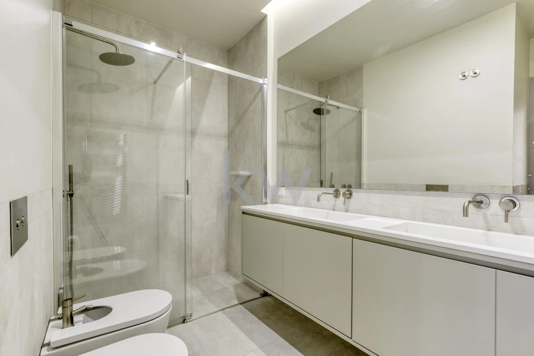 Apartamento T1 para Venda em Santo António Foto 18
