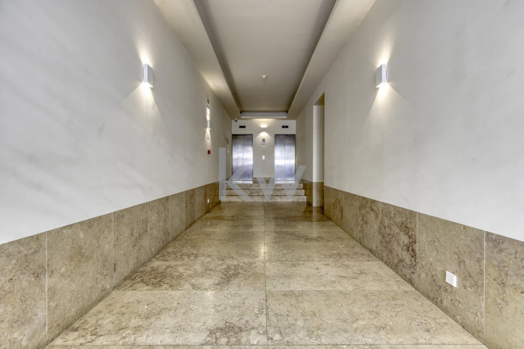 Apartamento T1 para Venda em Santo António Foto 38