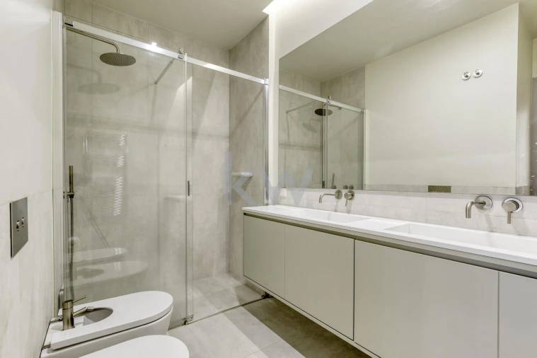 Apartamento T1 para Venda em Santo António Foto 18