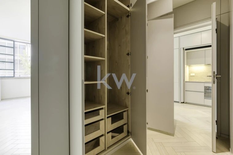 Apartamento T1 para Venda em Santo António Foto 20