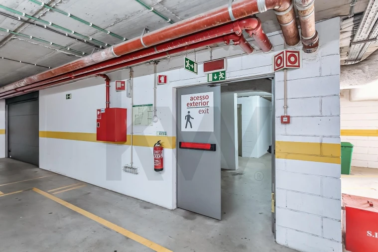 Negócio para Venda em Carnaxide e Queijas Foto 25