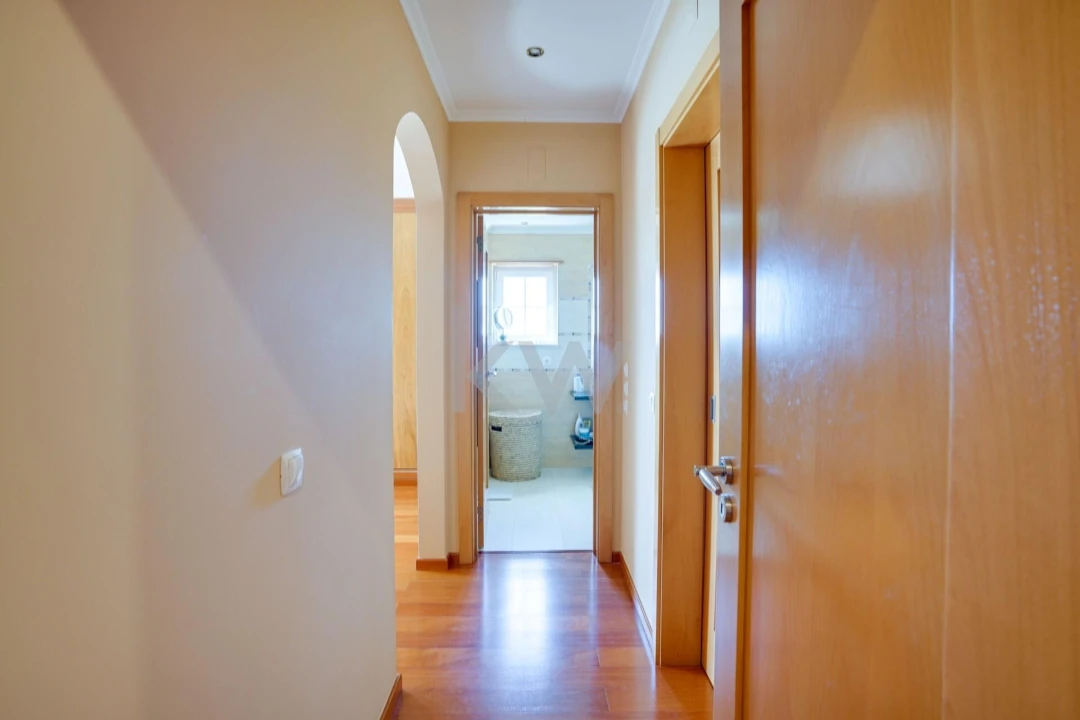 Moradia T3 para Venda em Colares Foto 16