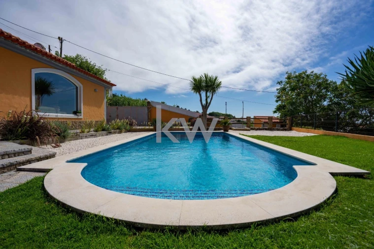 Moradia T3 para Venda em Colares Foto 3