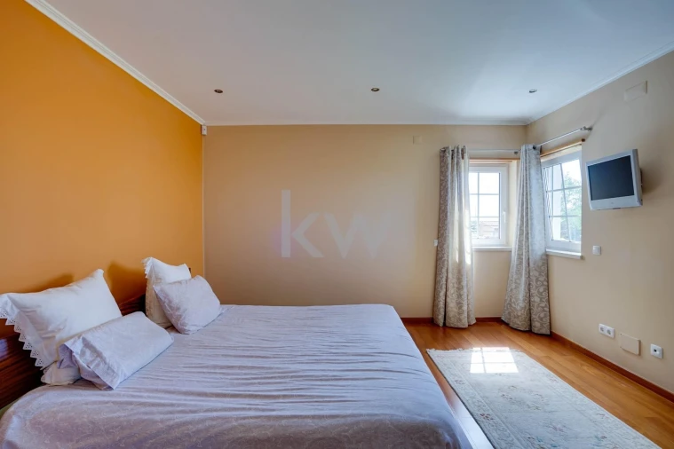 Moradia T3 para Venda em Colares Foto 17