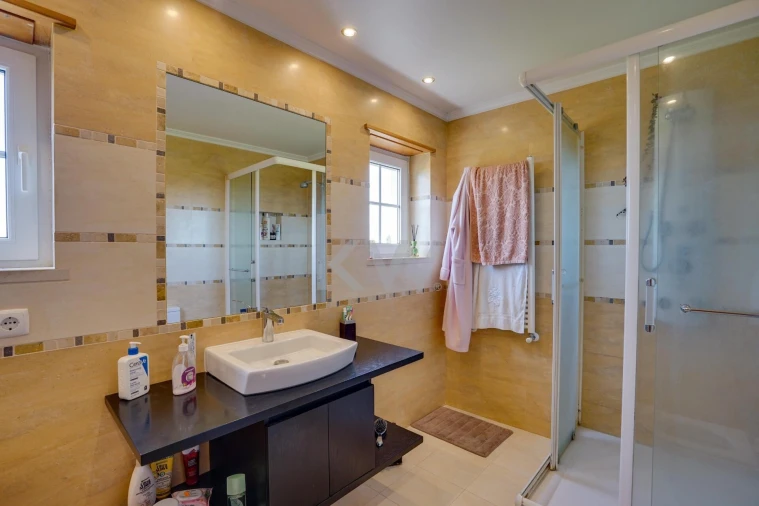 Moradia T3 para Venda em Colares Foto 19