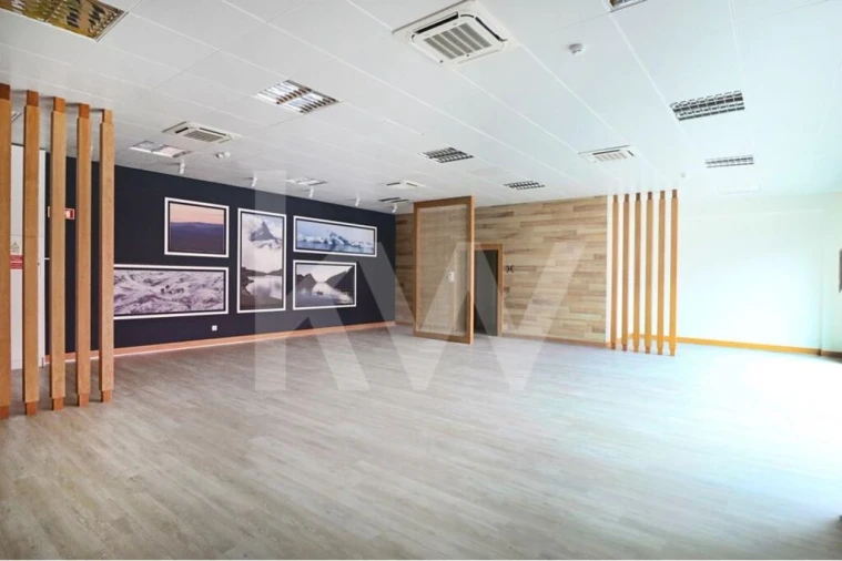 Escritório para Arrendamento em São João das Lampas e Terrugem Foto 10