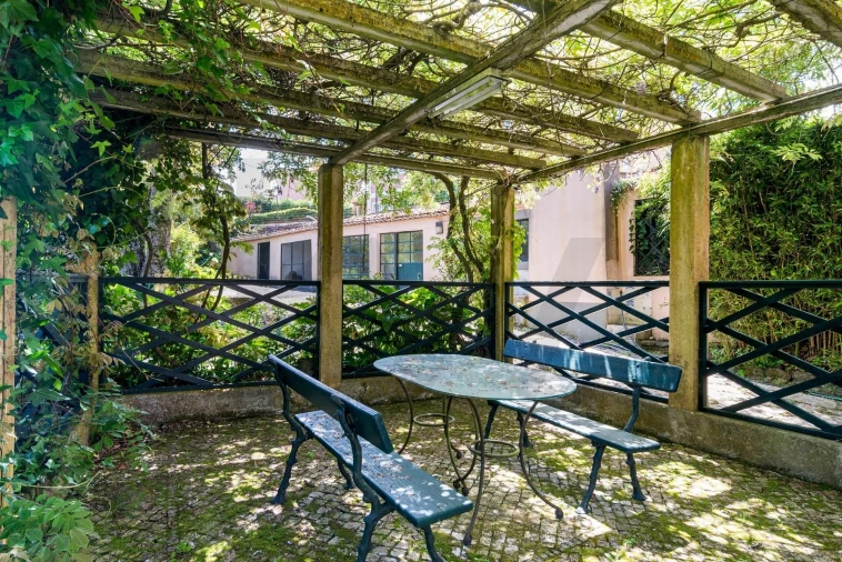 Moradia T7 para Venda em São João das Lampas e Terrugem Foto 12