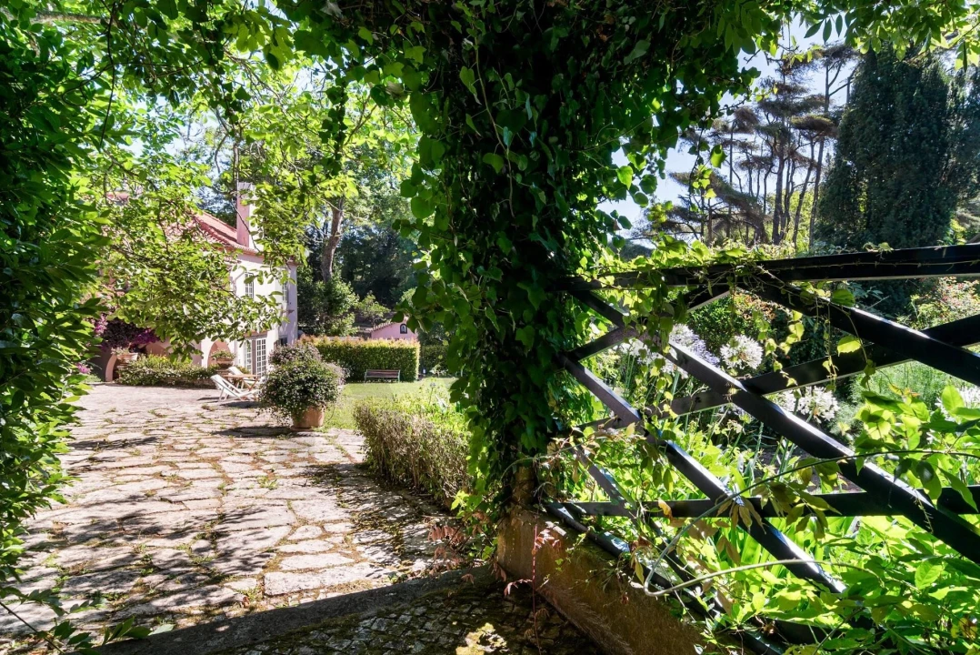 Moradia T7 para Venda em São João das Lampas e Terrugem Foto 43