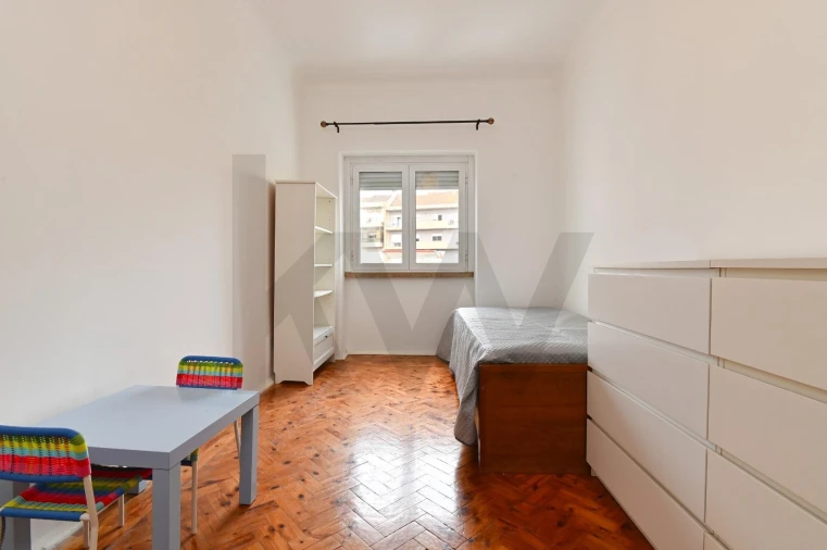 Apartamento T2 para Arrendamento em Falagueira-Venda Nova Foto 7