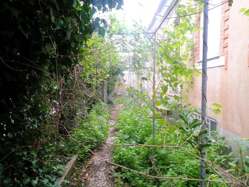 Moradia T4 para Venda em Venteira Foto 27