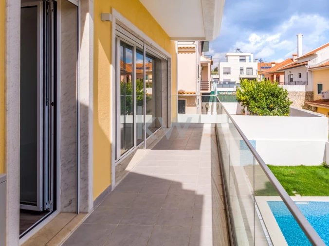 Moradia T4 para Venda em Pontinha e Famões Foto 10