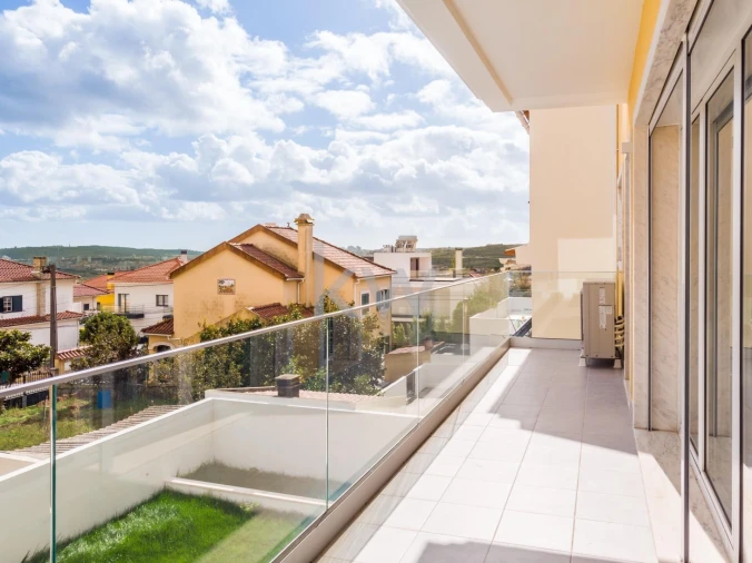 Moradia T4 para Venda em Pontinha e Famões Foto 11