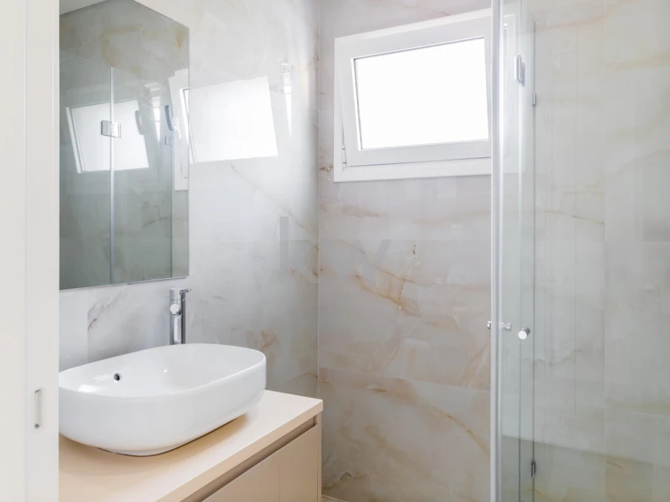 Moradia T4 para Venda em Pontinha e Famões Foto 33