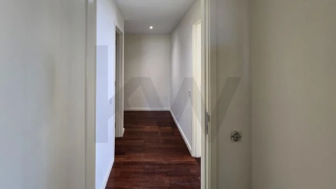 Apartamento T4 para Venda em Aldoar, Foz do Douro e Nevogilde