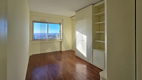 Apartamento T4 para Venda em Aldoar, Foz do Douro e Nevogilde