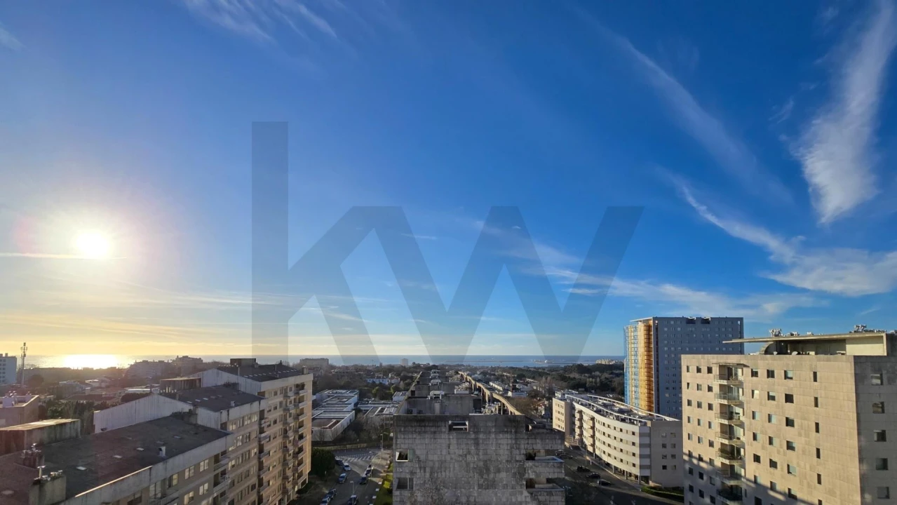 Apartamento T4 para Venda em Aldoar, Foz do Douro e Nevogilde Foto 1