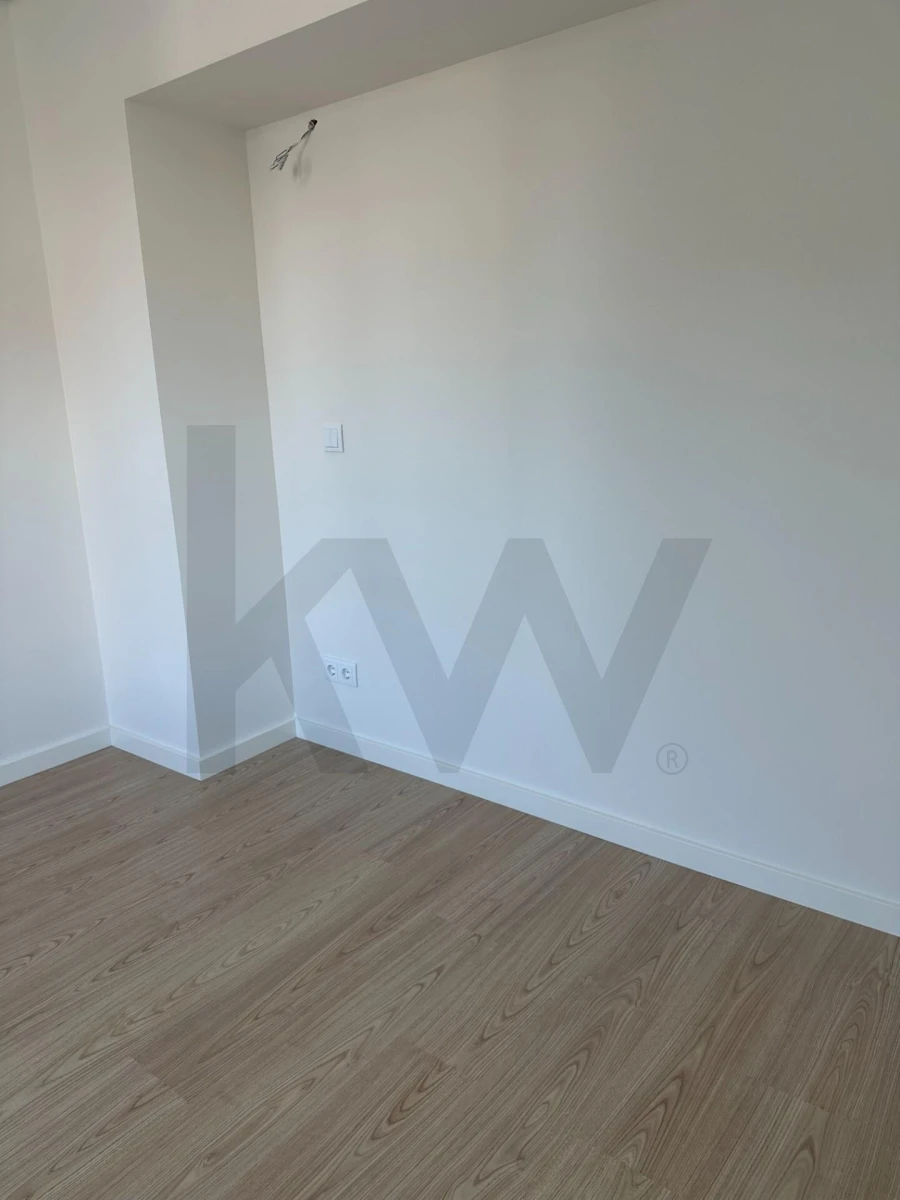 Apartamento T2 para Venda em Cedofeita, Santo Ildefonso, Sé, Miragaia, São Nicolau e Vitória Foto 4