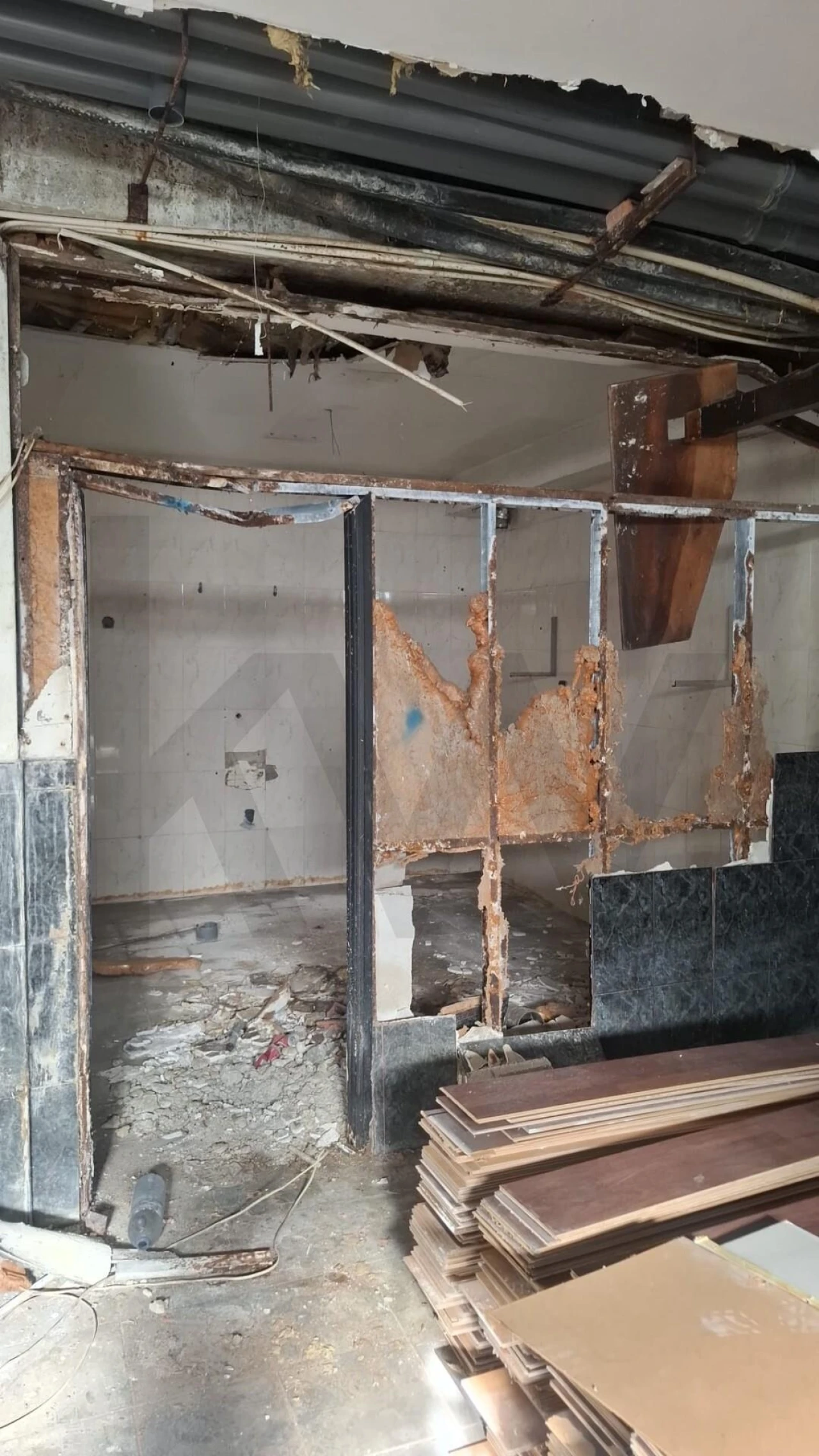 Loja para Venda em Vilar de Andorinho Foto 4