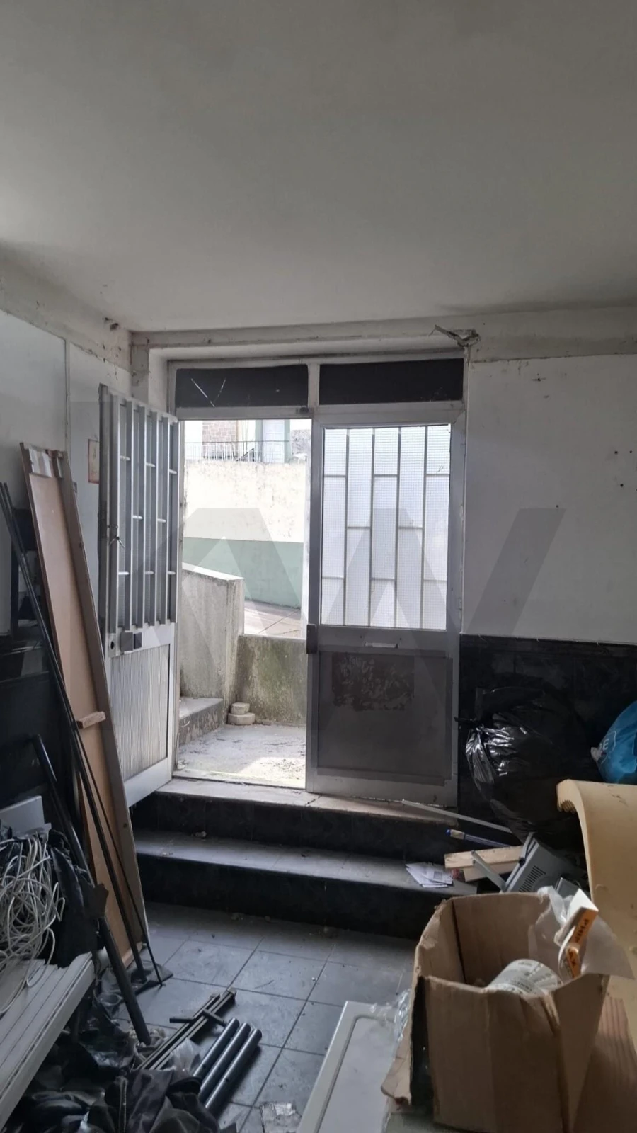 Loja para Venda em Vilar de Andorinho Foto 8