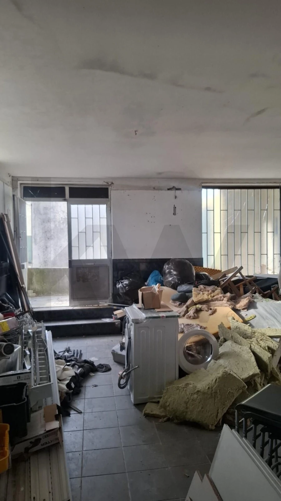 Loja para Venda em Vilar de Andorinho Foto 7