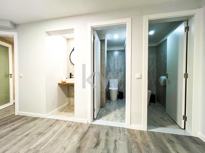 Loja para Venda em Mafamude e Vilar do Paraíso Foto 11