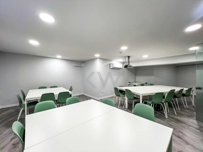 Loja para Venda em Mafamude e Vilar do Paraíso Foto 22