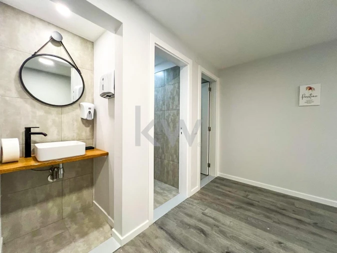 Loja para Venda em Mafamude e Vilar do Paraíso Foto 12