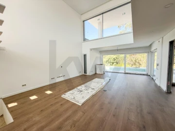 Moradia T3 para Venda em Charneca de Caparica e Sobreda