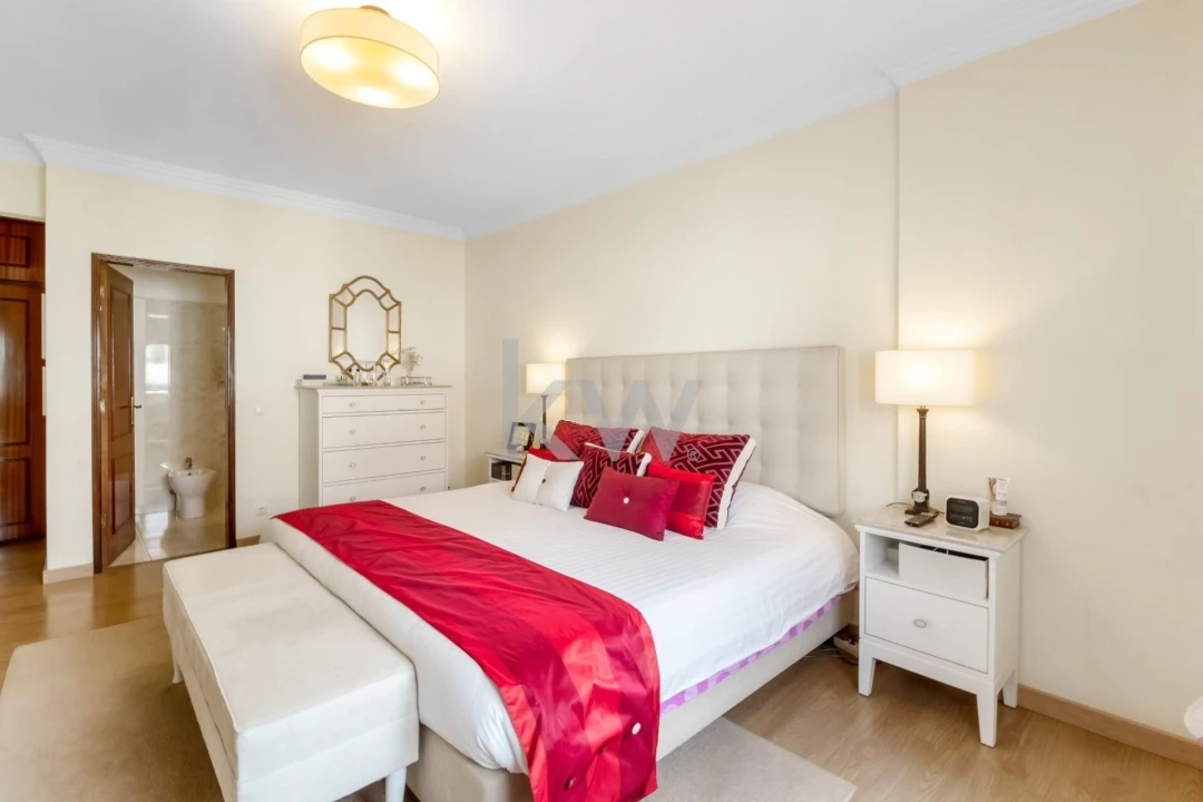 Moradia T5 para Venda em Laranjeiro e Feijó Foto 33