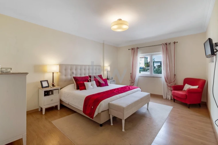 Moradia T5 para Venda em Laranjeiro e Feijó Foto 31