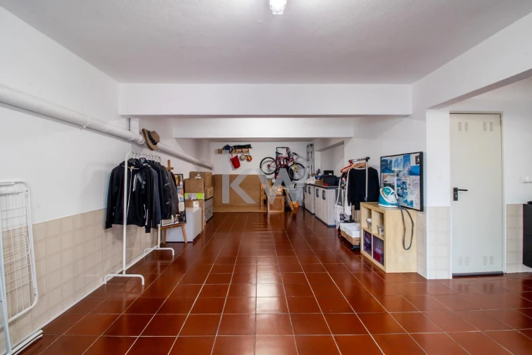 Moradia T5 para Venda em Laranjeiro e Feijó Foto 45