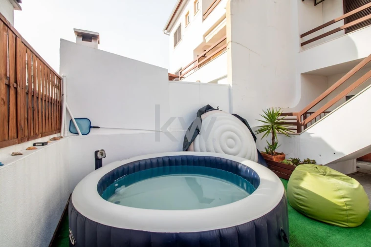 Moradia T5 para Venda em Laranjeiro e Feijó Foto 18