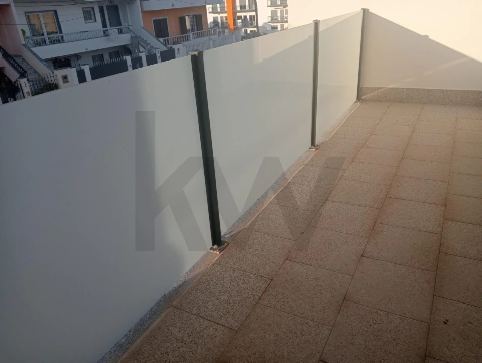 Moradia T5 para Venda em Corroios Foto 13
